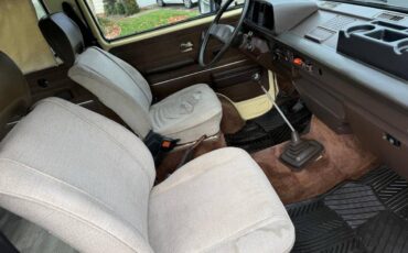Volkswagen-vanagon-2.0l-1982-white-8