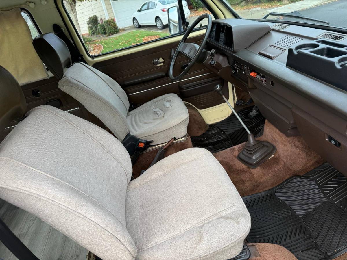 Volkswagen-vanagon-2.0l-1982-white-8