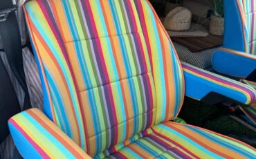 Volkswagen-vanagon-bus-1987-blue-2