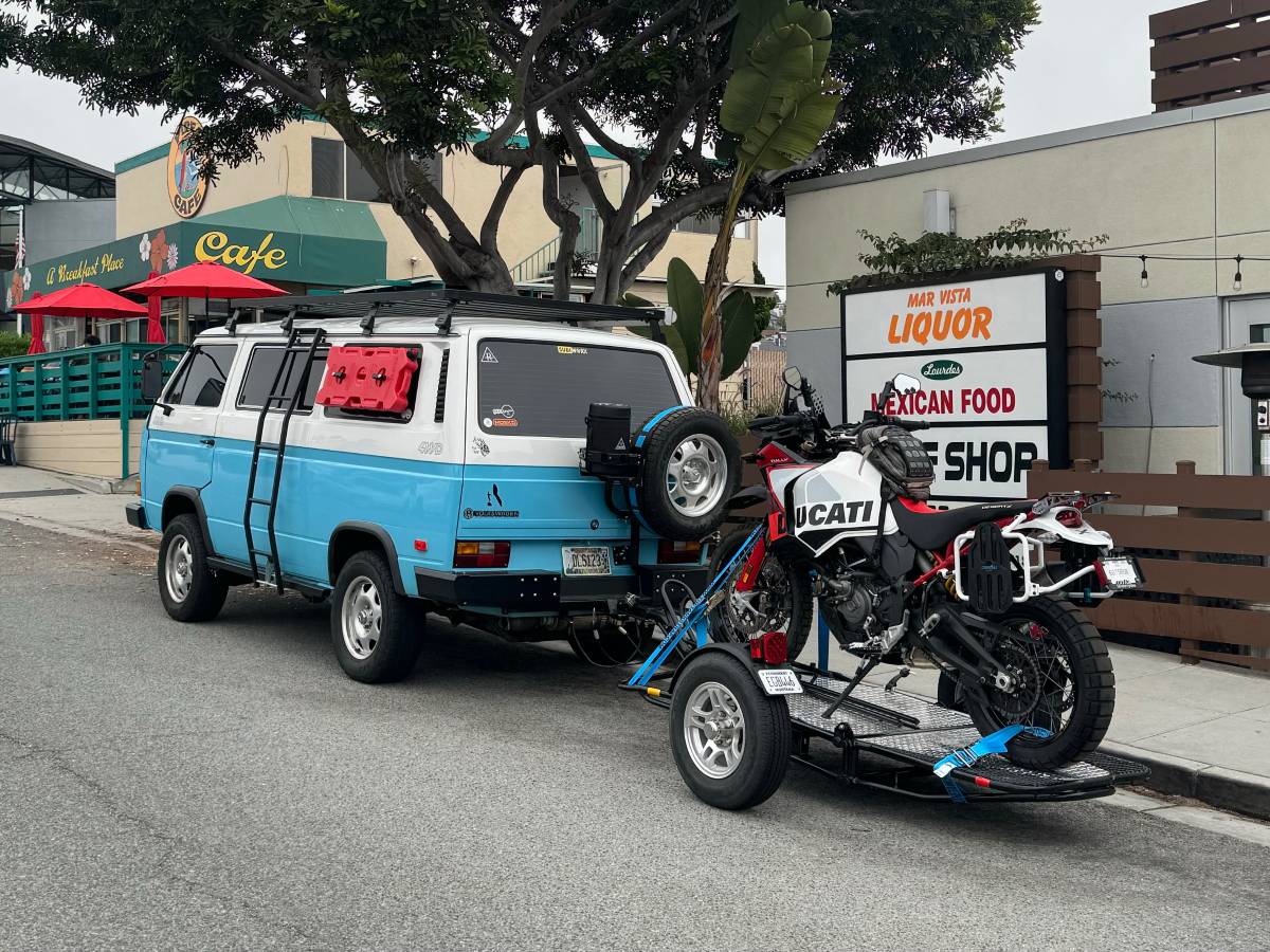 Volkswagen-vanagon-bus-1987-blue-6