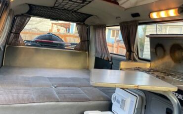 Volkswagen-vanagon-camper-1989-yellow-15