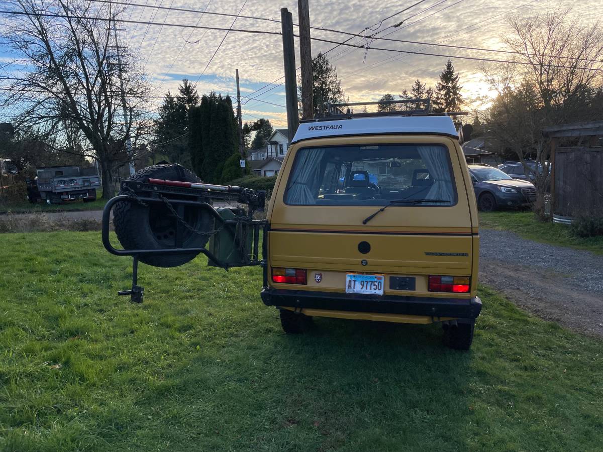 Volkswagen-vanagon-camper-1989-yellow-16