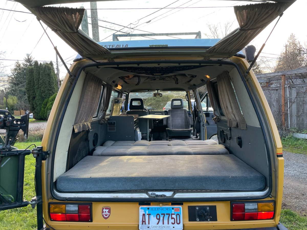 Volkswagen-vanagon-camper-1989-yellow-2