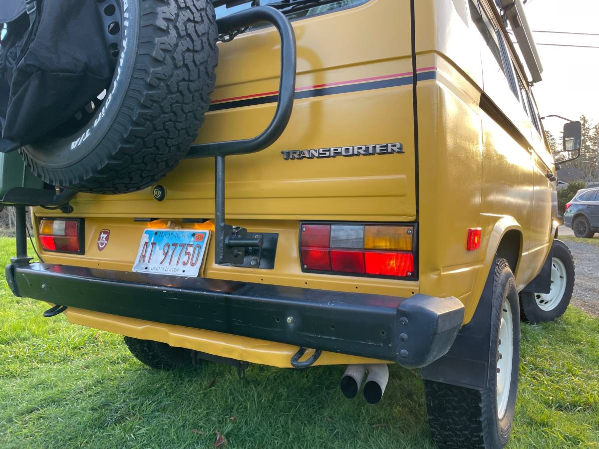 Volkswagen-vanagon-camper-1989-yellow-3