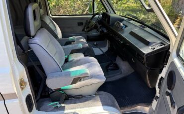 Volkswagen-vanagon-camper-1990-14