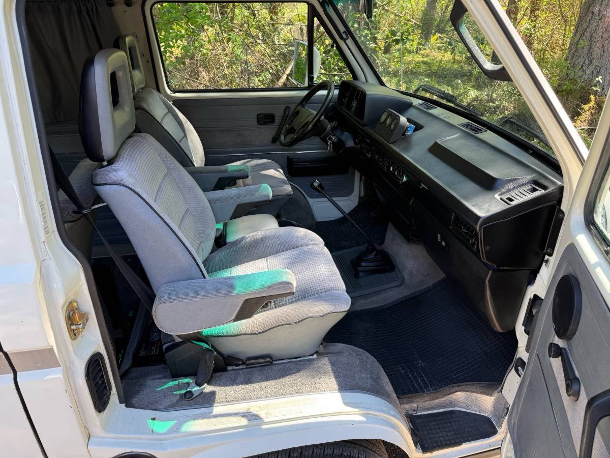 Volkswagen-vanagon-camper-1990-14