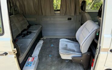 Volkswagen-vanagon-camper-1990-2
