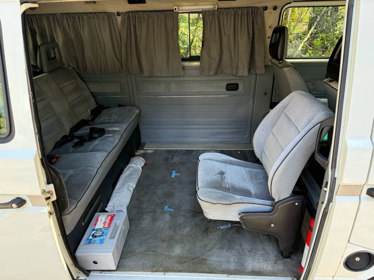 Volkswagen-vanagon-camper-1990-2