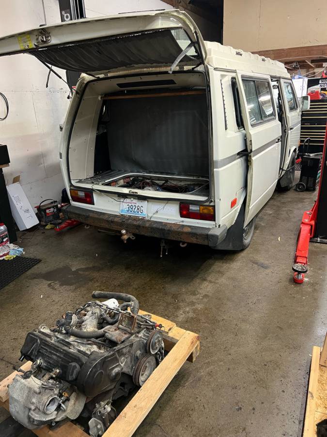 Volkswagen-vanagon-camper-1990-3