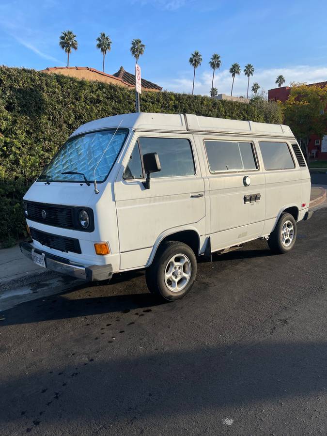 Volkswagen-vanagon-westfalia-1984-white-1