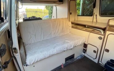Volkswagen-vanagon-westfalia-1984-white-7