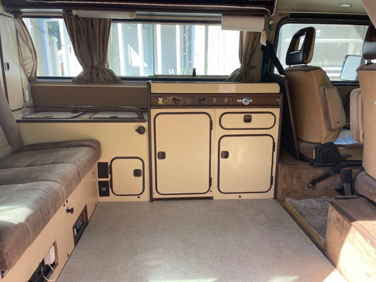 Volkswagen-vanagon-westfalia-1986-brown-11