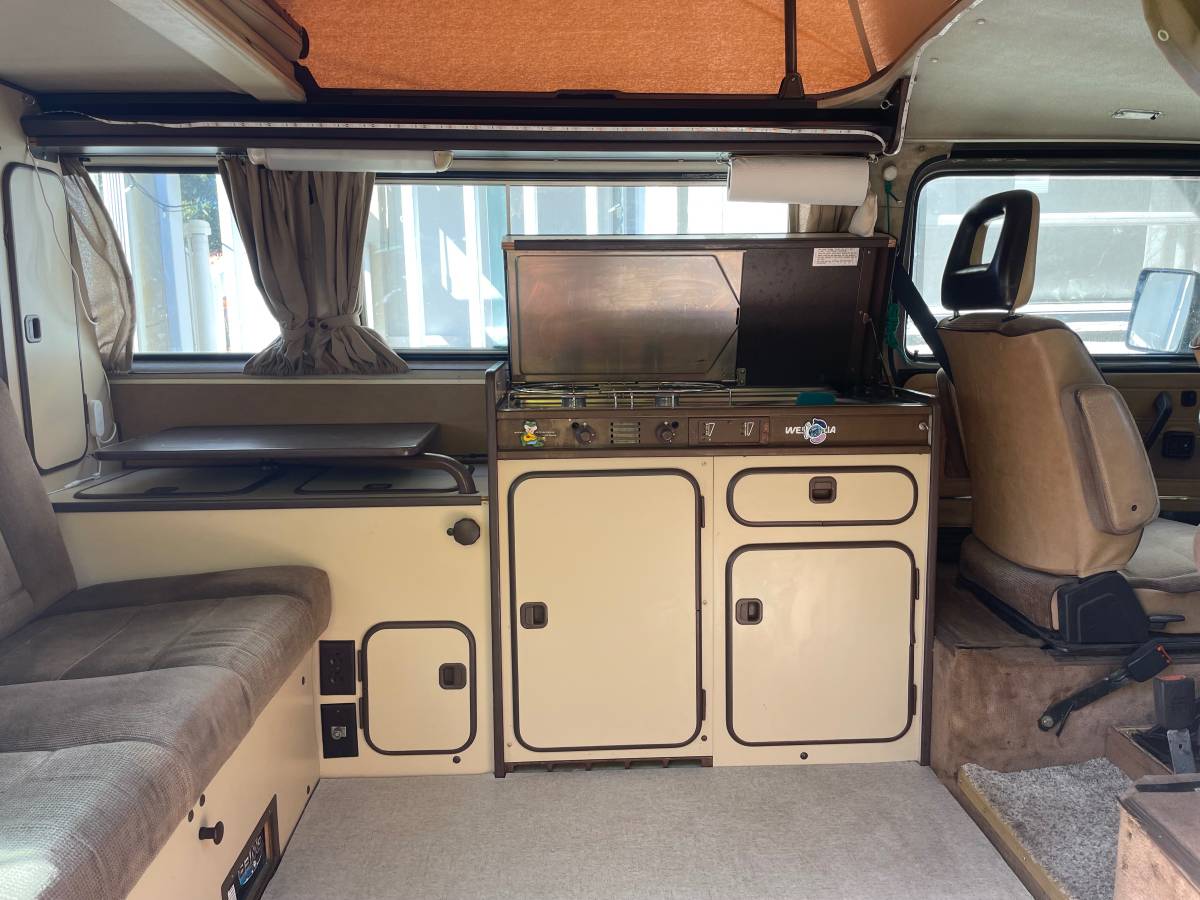 Volkswagen-vanagon-westfalia-1986-brown-26