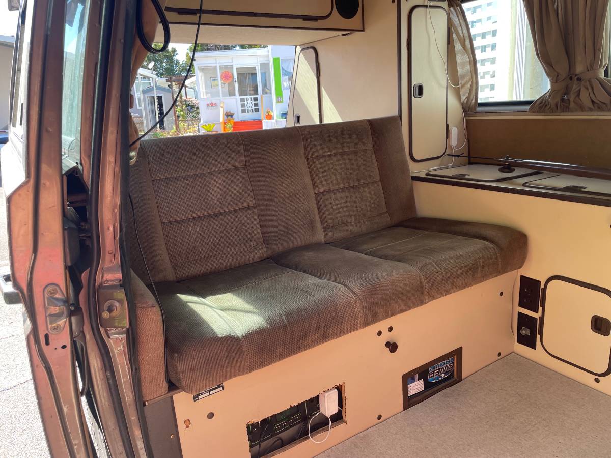 Volkswagen-vanagon-westfalia-1986-brown-34