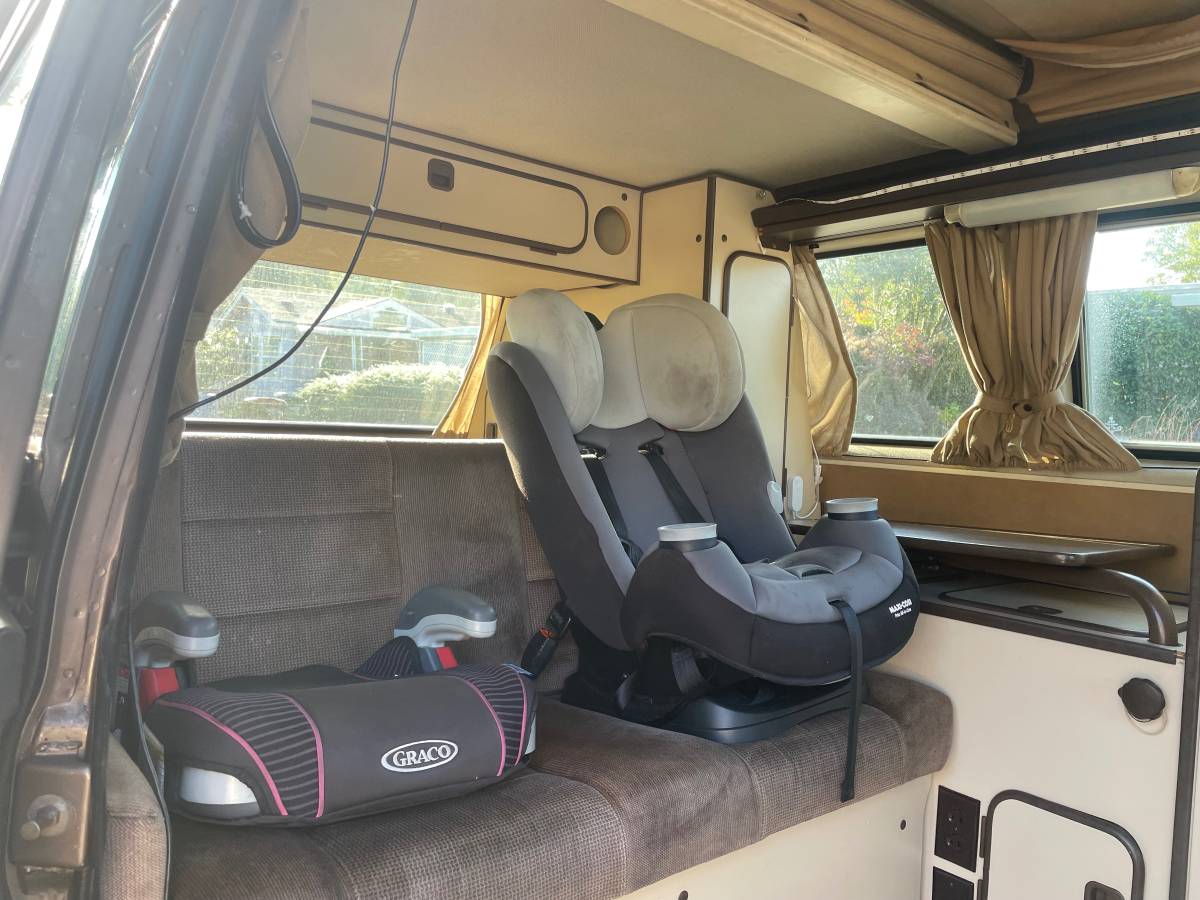 Volkswagen-vanagon-westfalia-1986-brown-35