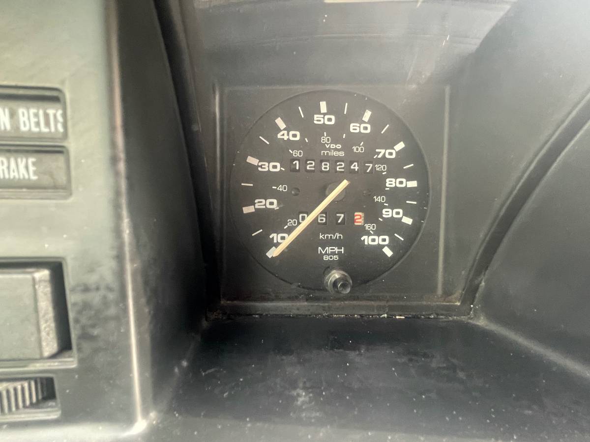 Volkswagen-vanagon-westfalia-1986-white-10