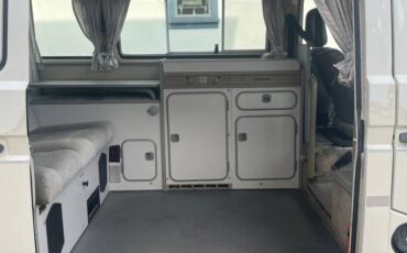 Volkswagen-vanagon-westfalia-1986-white-6