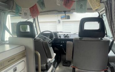 Volkswagen-vanagon-westfalia-1986-white-8