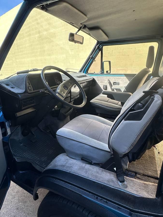 Volkswagen-vanagon-westfalia-1990-blue-4