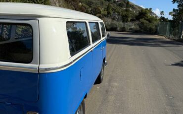 Volkswagon-1968-blue-3