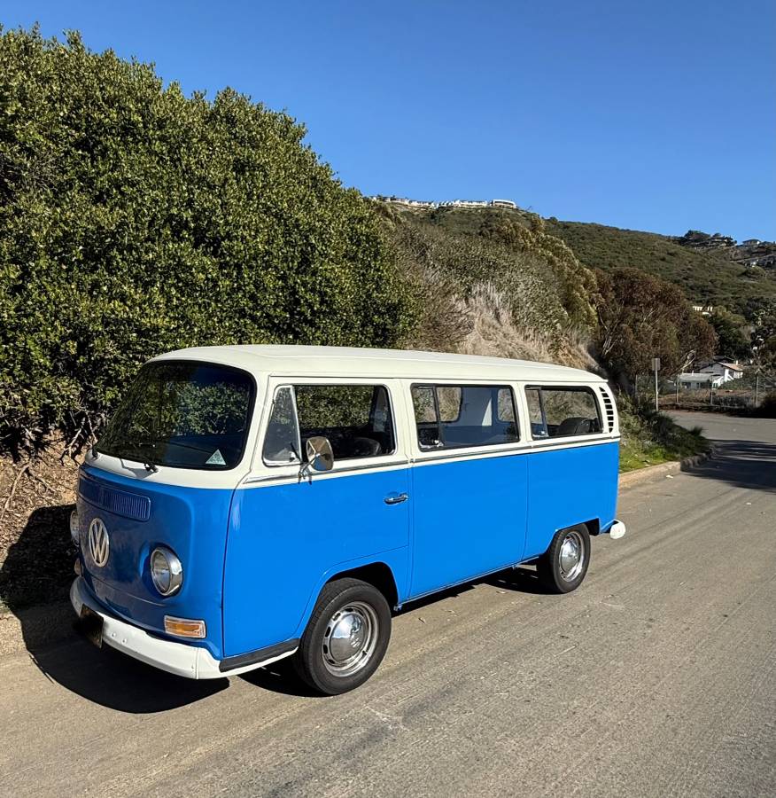 Volkswagon-1968-blue