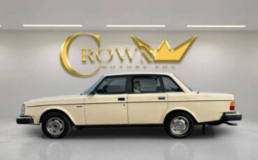 Volvo-240-1982-blue-4