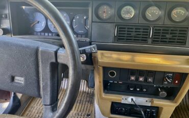 Volvo-240-1985-red-2