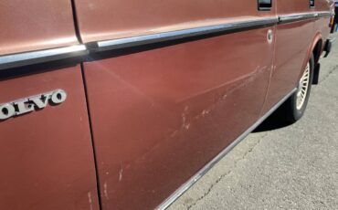 Volvo-240-1985-red-3