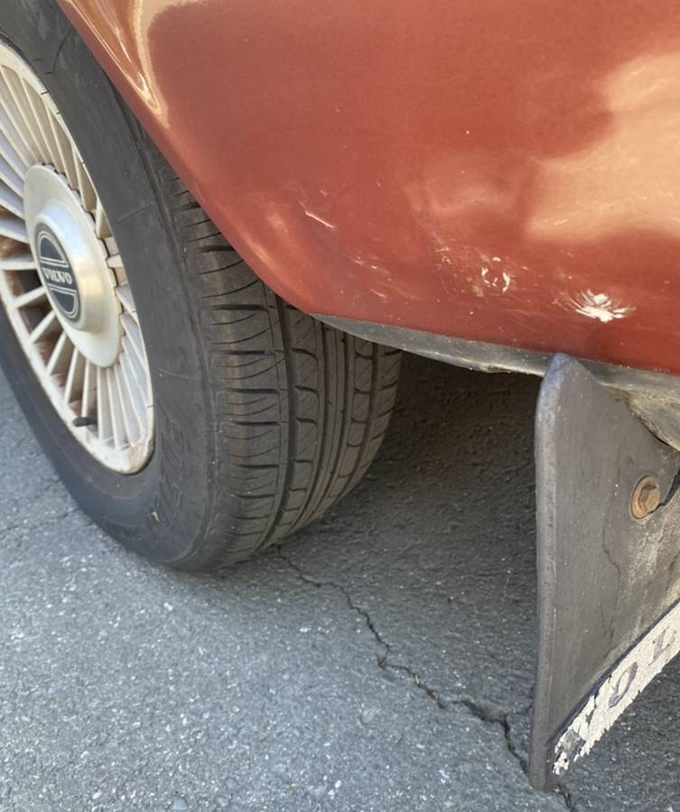 Volvo-240-1985-red-4