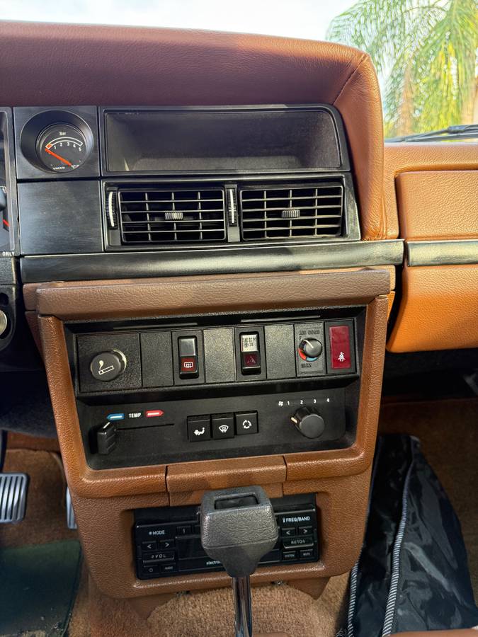 Volvo-240-1986-brown-11