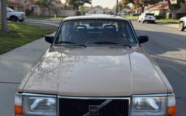 Volvo-240-1986-brown-14
