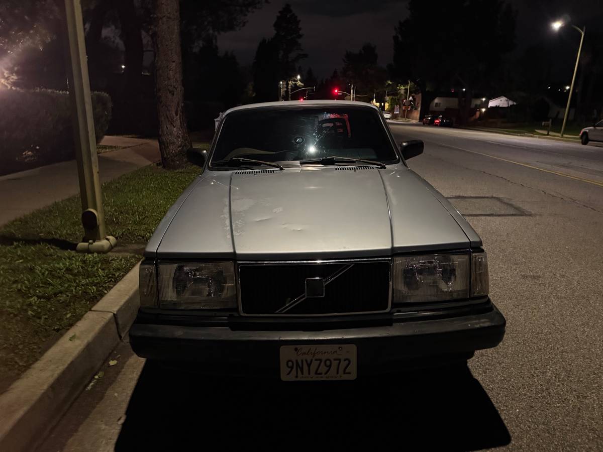 Volvo-240-1990-1