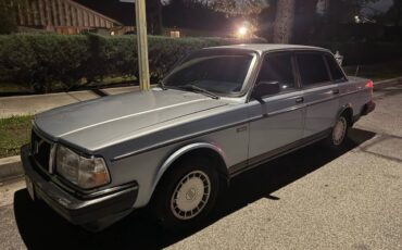 Volvo-240-1990