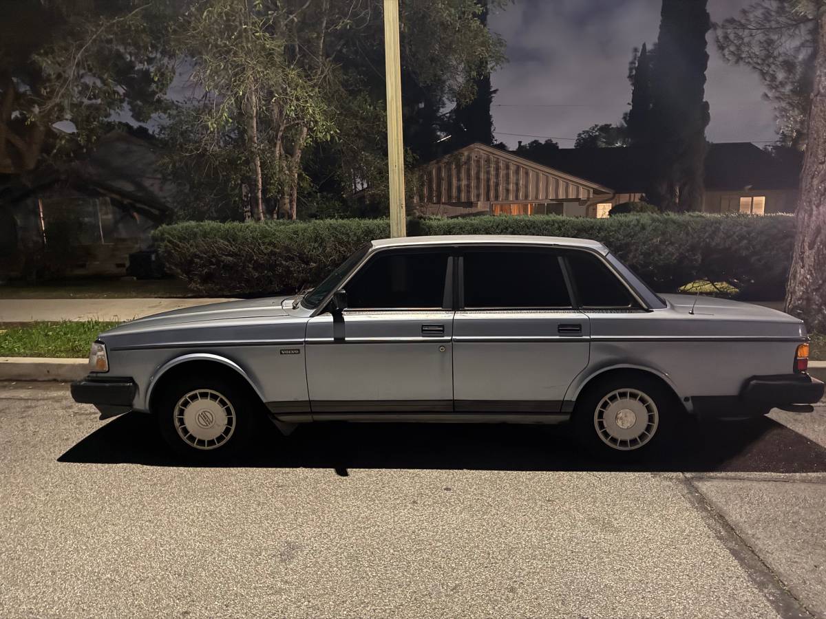 Volvo-240-1990-6