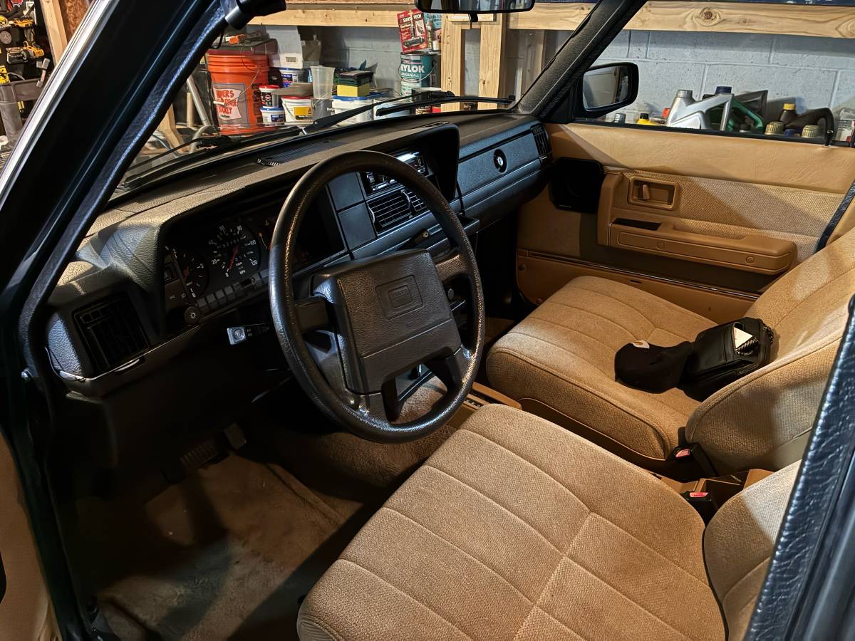 Volvo-240-1990-blue-5