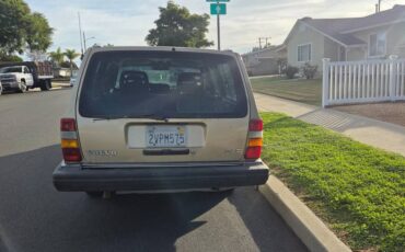 Volvo-240-1990-brown-3