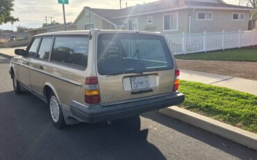 Volvo-240-1990-brown-4
