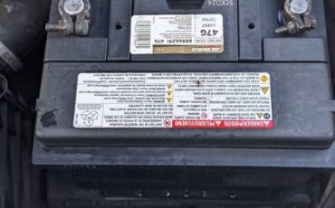 Volvo-240-1990-white-3