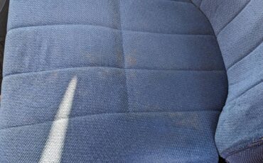 Volvo-240-1990-white-6