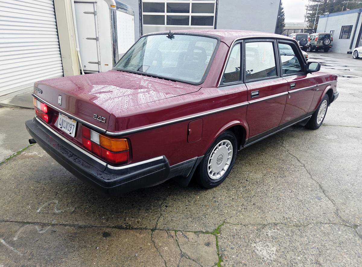Volvo-240-1991