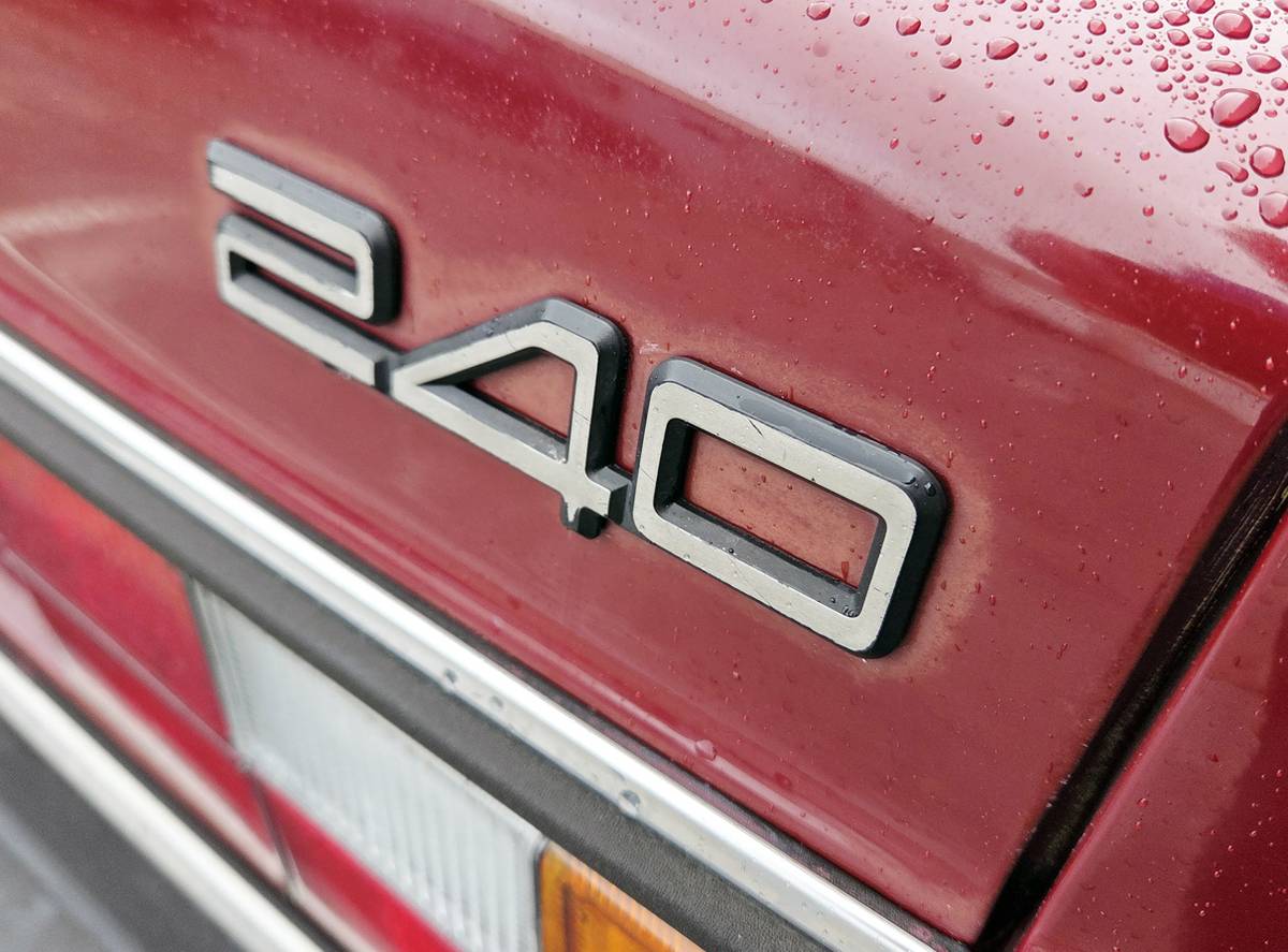 Volvo-240-1991-9