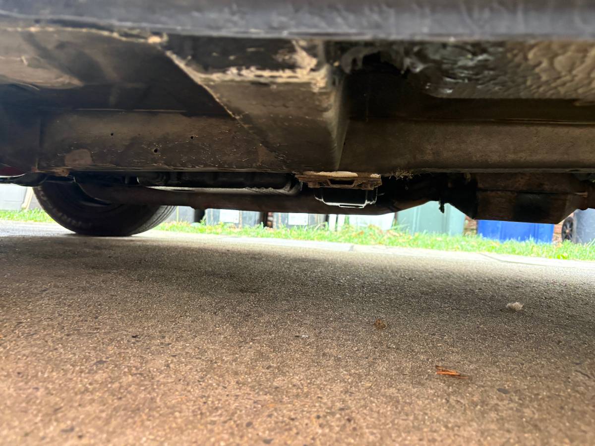 Volvo-240-1991-grey-15