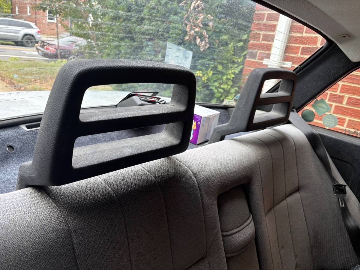 Volvo-240-1991-grey-18