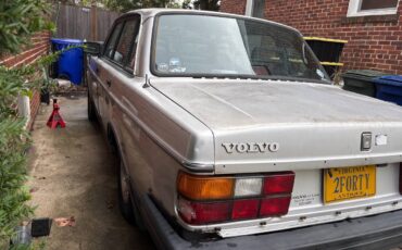 Volvo-240-1991-grey-4