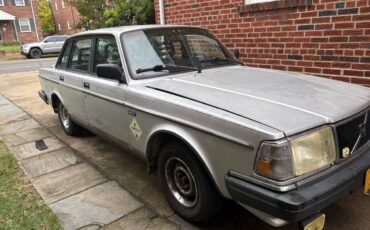 Volvo-240-1991-grey-5