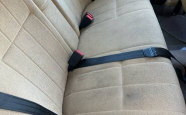 Volvo-240-1992-yellow-10