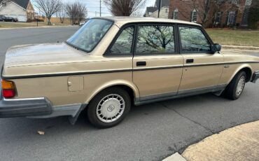 Volvo-240-1992-yellow-4