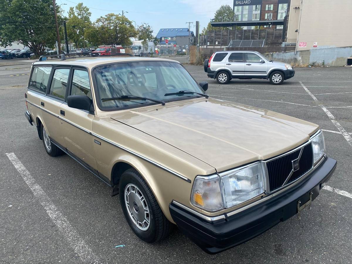 Volvo-240-1993-4