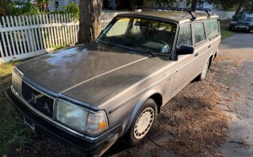 Volvo-240-dl-wagon-1987-grey-1