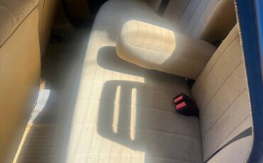 Volvo-240-sedan-1991-2